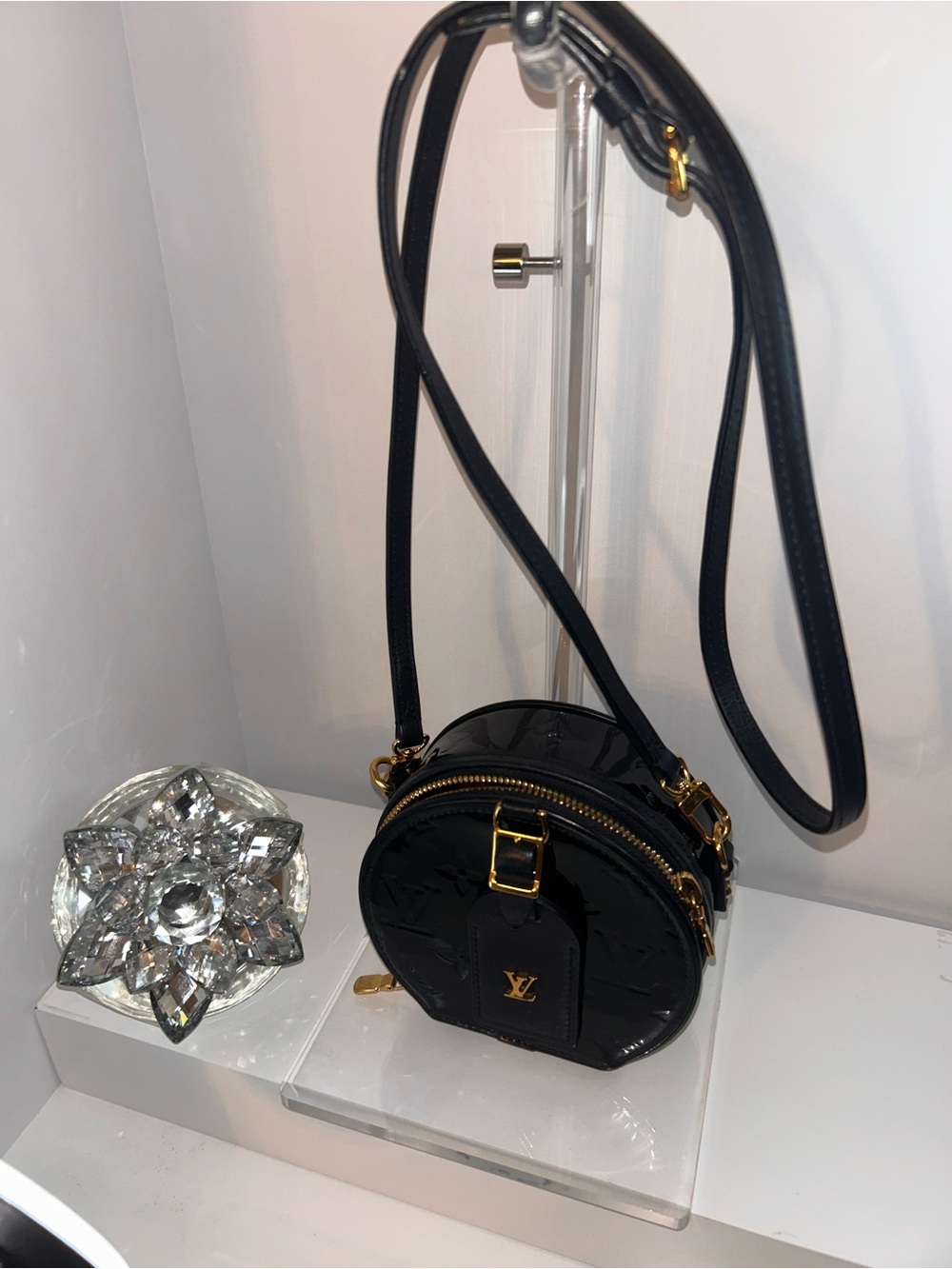 Louis Vuitton Mini Boîte Chapeau Shoulder Bag / Black Patent Leather